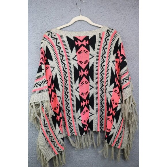 Soho Apparel Aztec Poncho Sweater-Size Medium-Boho-Fringed - Picture 7 of 8
